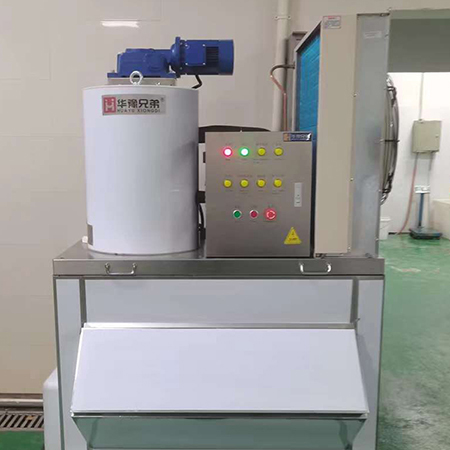 1吨片冰机交付河南郑州某食品厂1000公斤冰片制冰